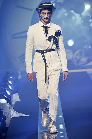 John Galliano / - 2011